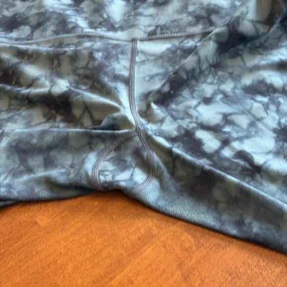 Athleta salutation stash pocket 7/8 tight leggings size 1X - Picture 8 of 8